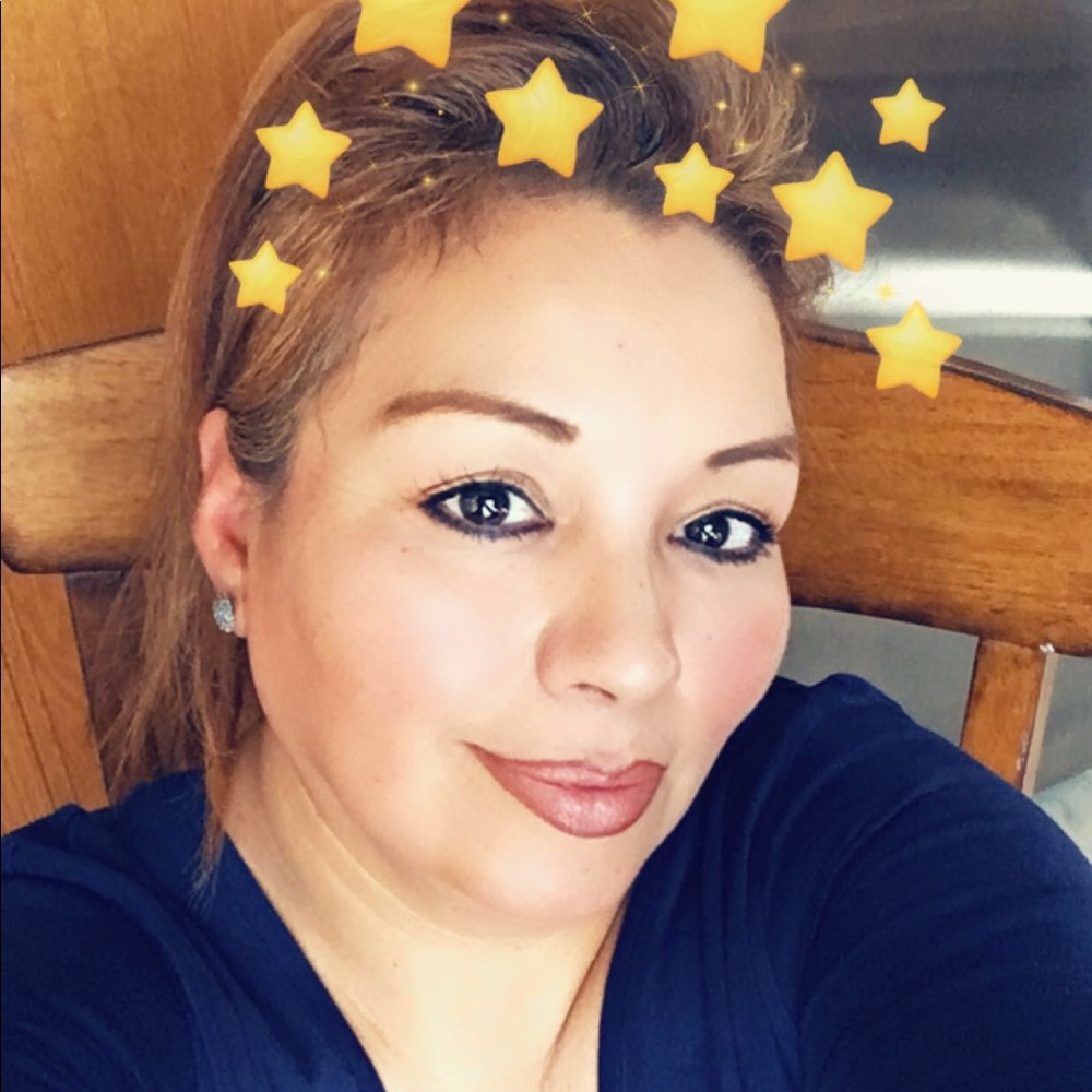 Meet your Posher, Juana